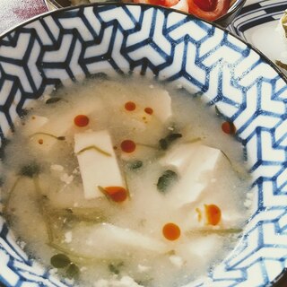 豆乳・豆苗・豆腐で作る大豆の恵み中華スープ